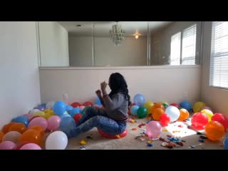 video by balloon fetish
